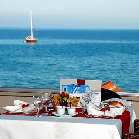 Panorama Hotel 4*